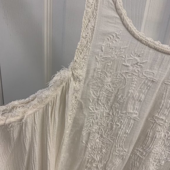 Boho Free People White Embroidered Tank Top Size Small - Picture 2 of 8